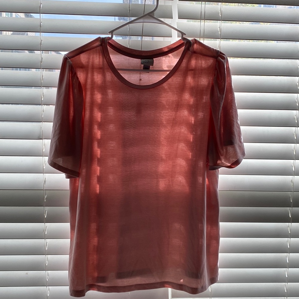 Pretty pink woman’s summer tee